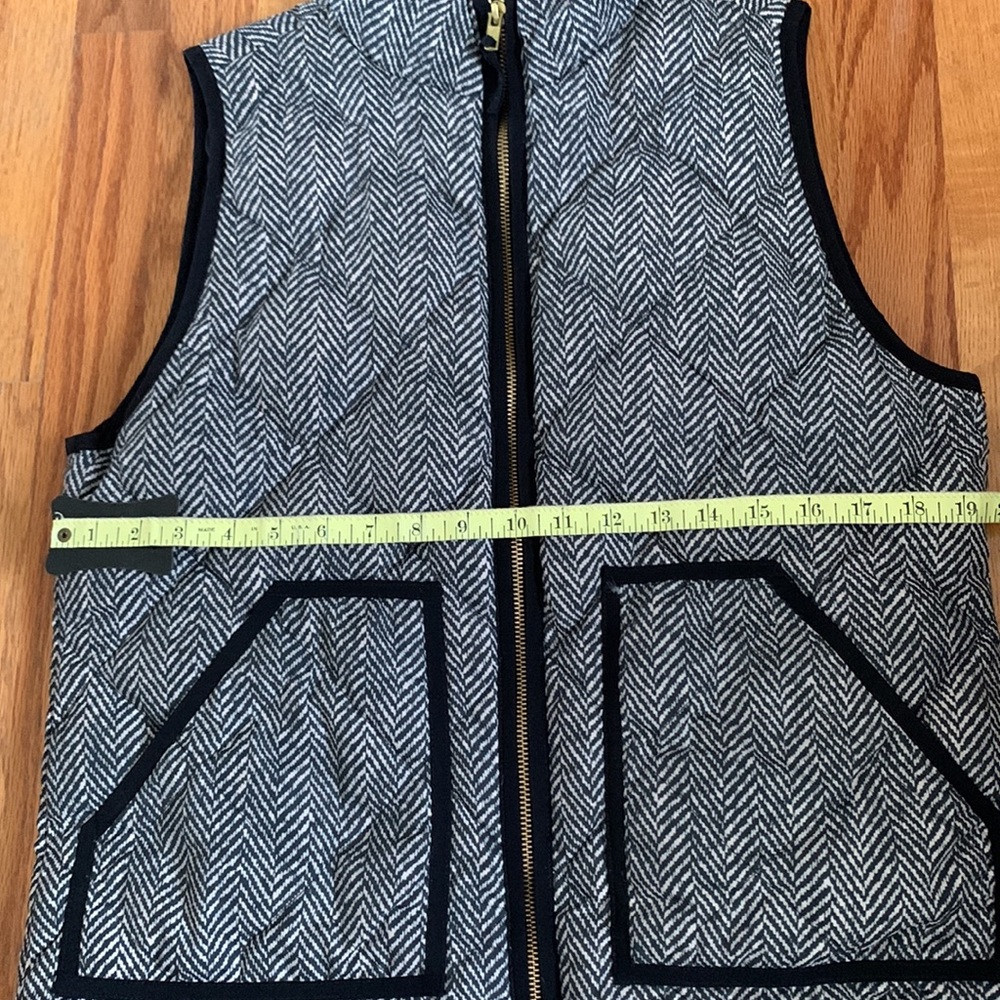 Excellent Condition J. Crew Excursion Quilted Ves… - image 7
